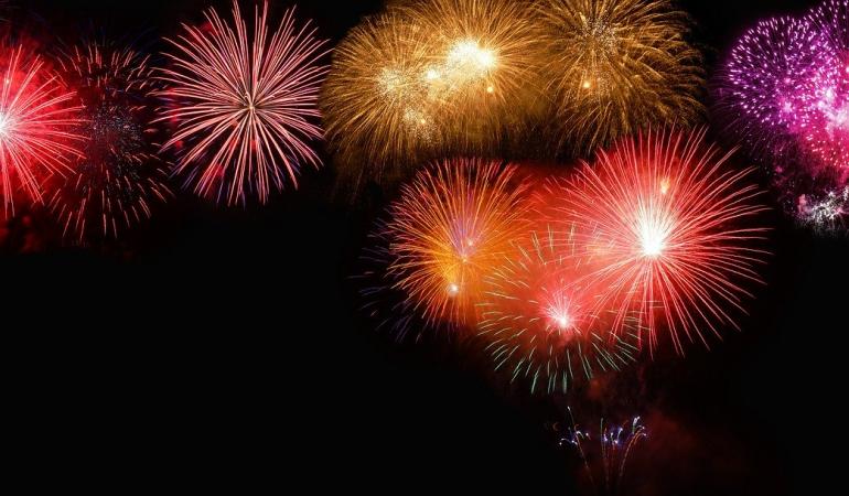 Vuurwerk Foto van kleurrijk vuurwerk