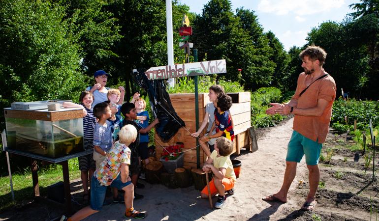 Wormenhotel in Schooltuin Vink