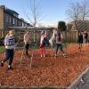 Spelende kinderen op schoolplein basisschool het Stadsveld in Enschede