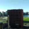 Rotterdam zwemmen tussen wolkenkrabbers